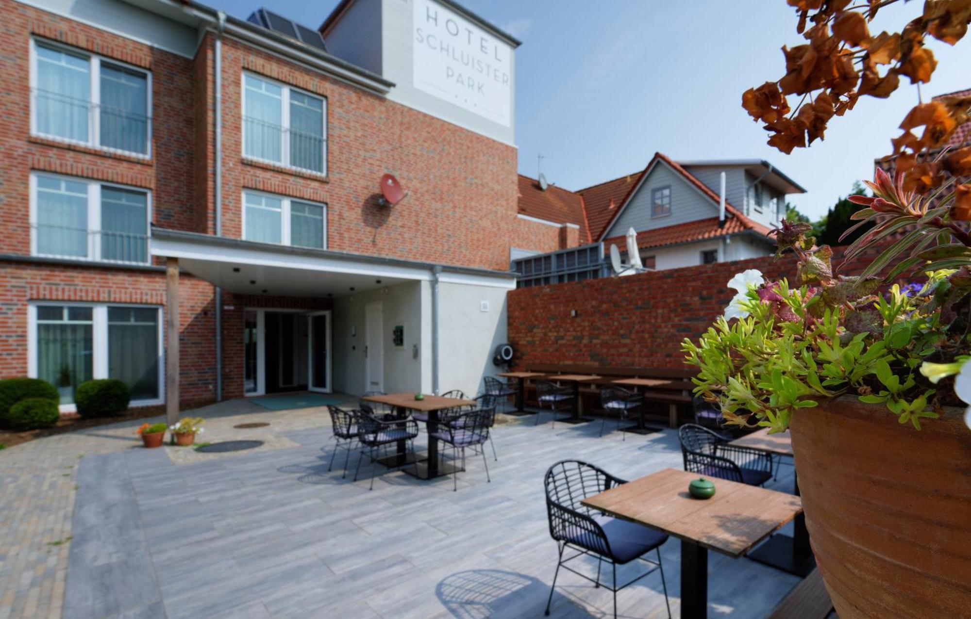 Hotel Schluister Park Carolinensiel Extérieur photo